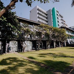 Earl'S Regent Negombo